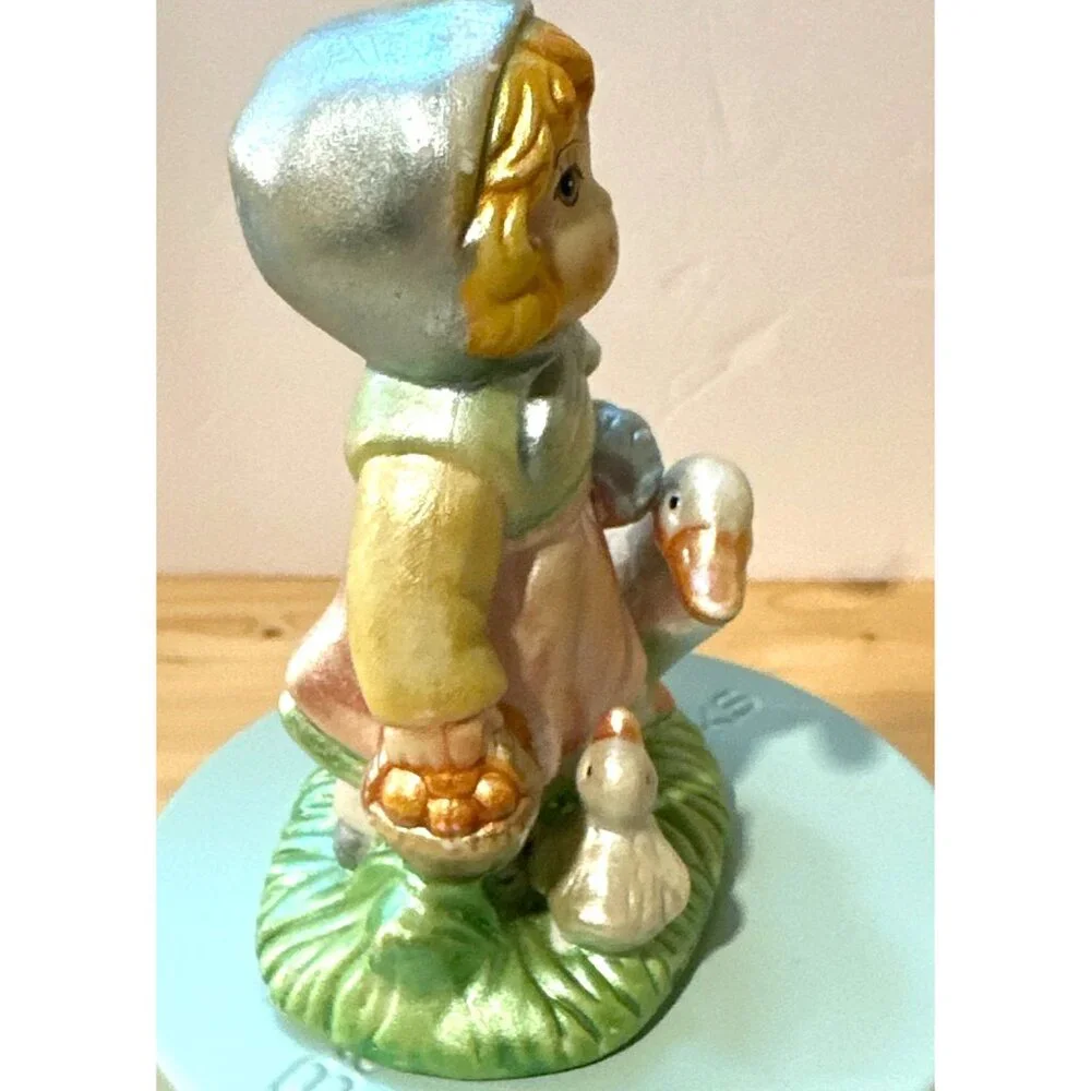 Vtg Kitsch Country Girl Porcelain Figurine Goose Baby Chick Cottagecore Folksy - Picture 2 of 7